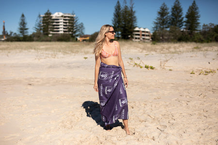 Fremantle Dockers - AFL Recycled Sand Free Beach Towel